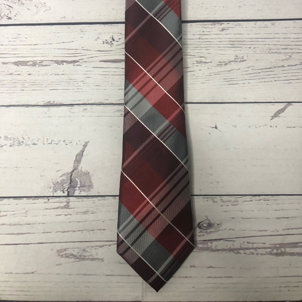 George men’s tie